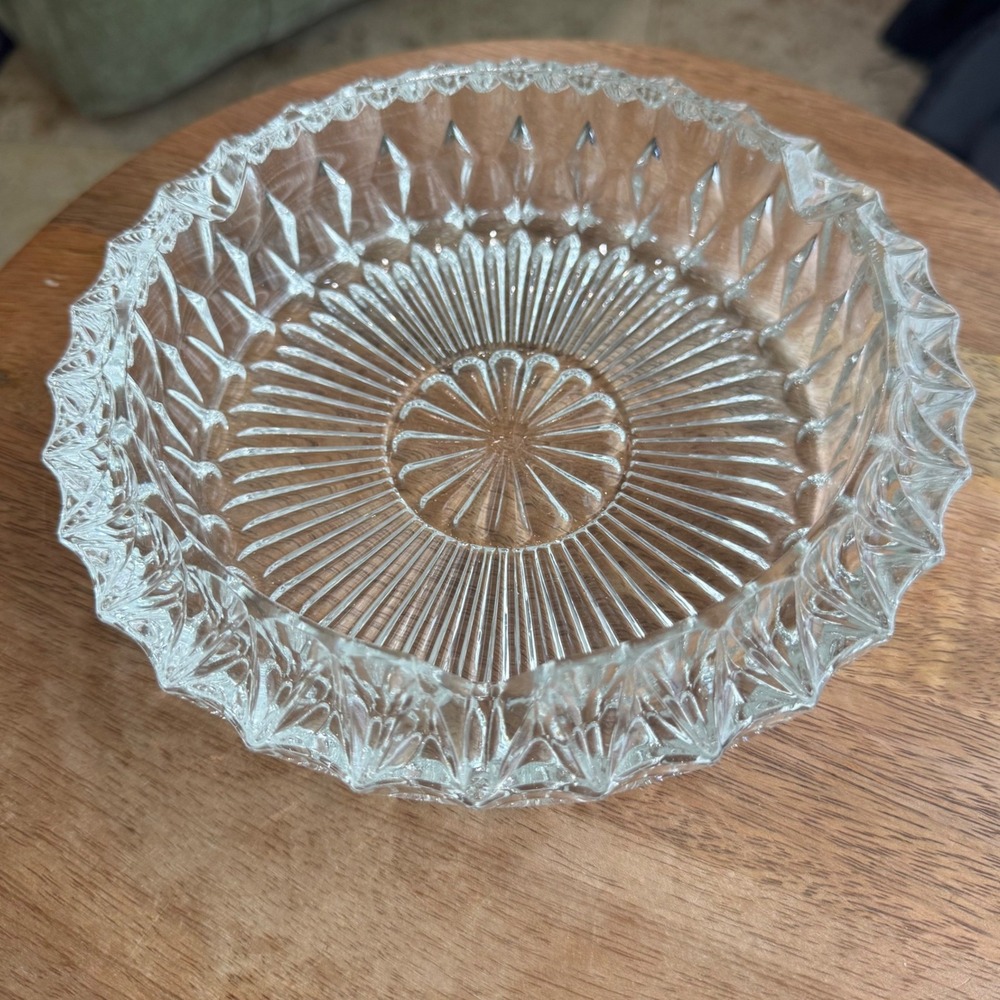 Vintage Glass Ashtray Heavy Italy Diamond Cut Scalloped MCM Barware Catchall - Picture 3 of 8